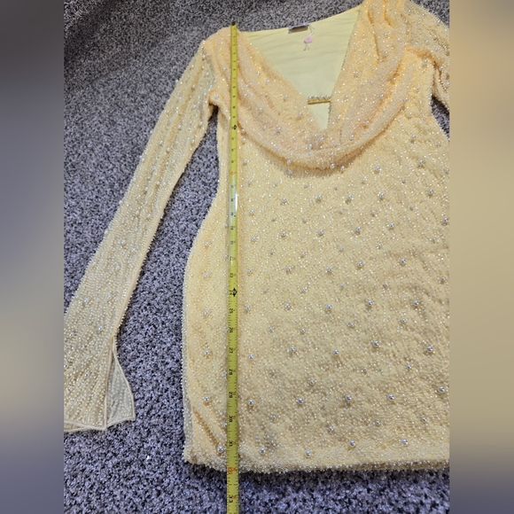 Oh Polly Plunging Long Sleeve Beaded Dress Yellow Womens Size 8 Fits Like 6 NWT - Picture 11 of 16